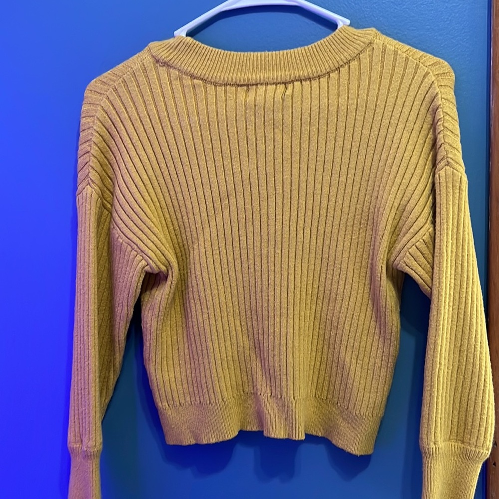 Yellow medium sweater - Picture 3 of 3